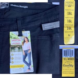 NWT Levis Stretch Straight MidRise Jeans Size 16L